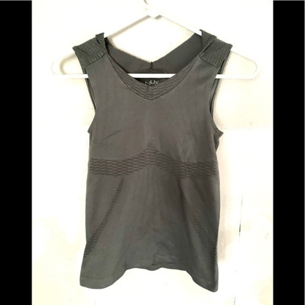 NUX olive green hooded sleeveless top size small